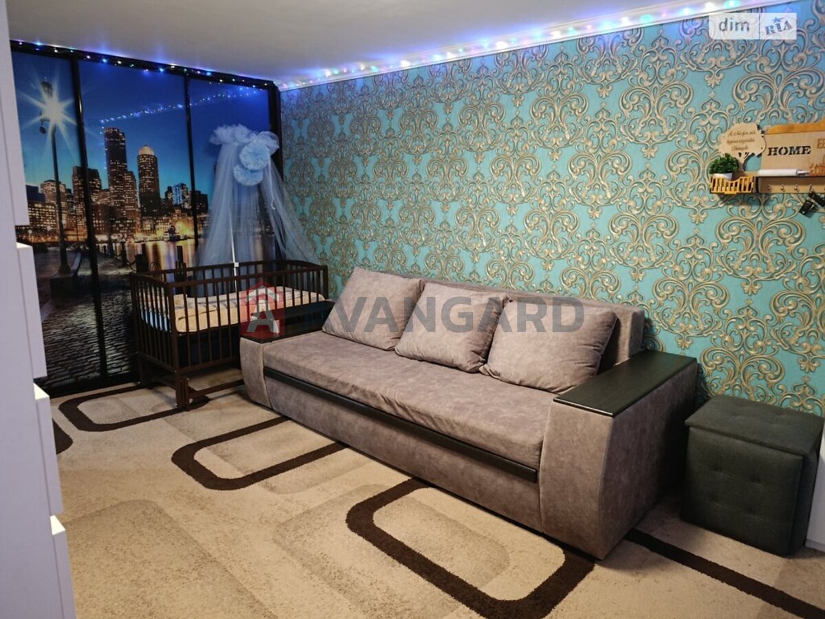 2 ��. ��������, 40/-/- ��. �., 1/5 ������ ���� 6