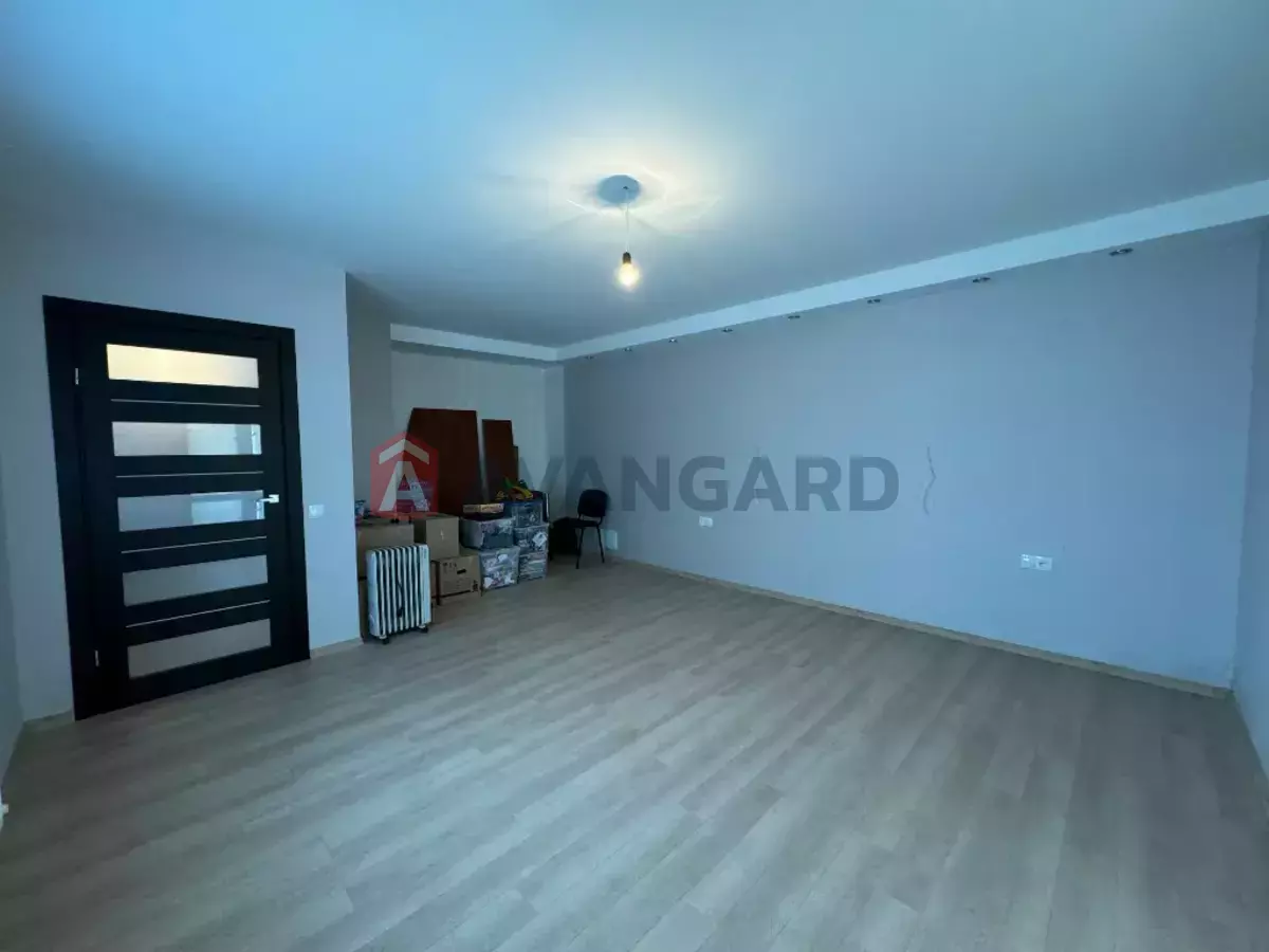 5 ��. ��������, 300/-/- ��. �., -/2 ������ ���� 13