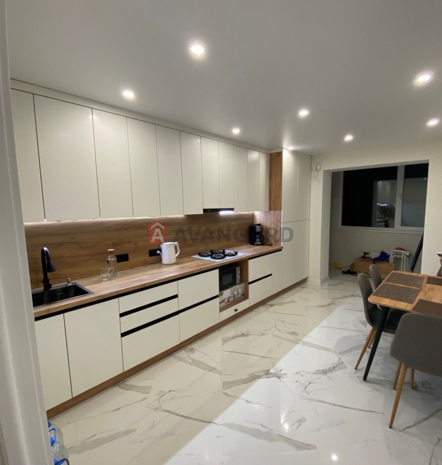 1 ��. ��������, 54/18,4/18 ��. �., 8/12 ������ ���� 20