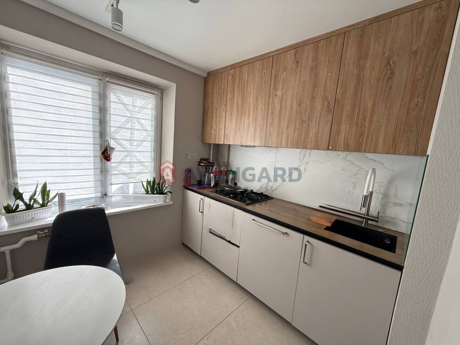 3 ��. ��������, 69/45/8 ��. �., 4/9 ������ ���� 1