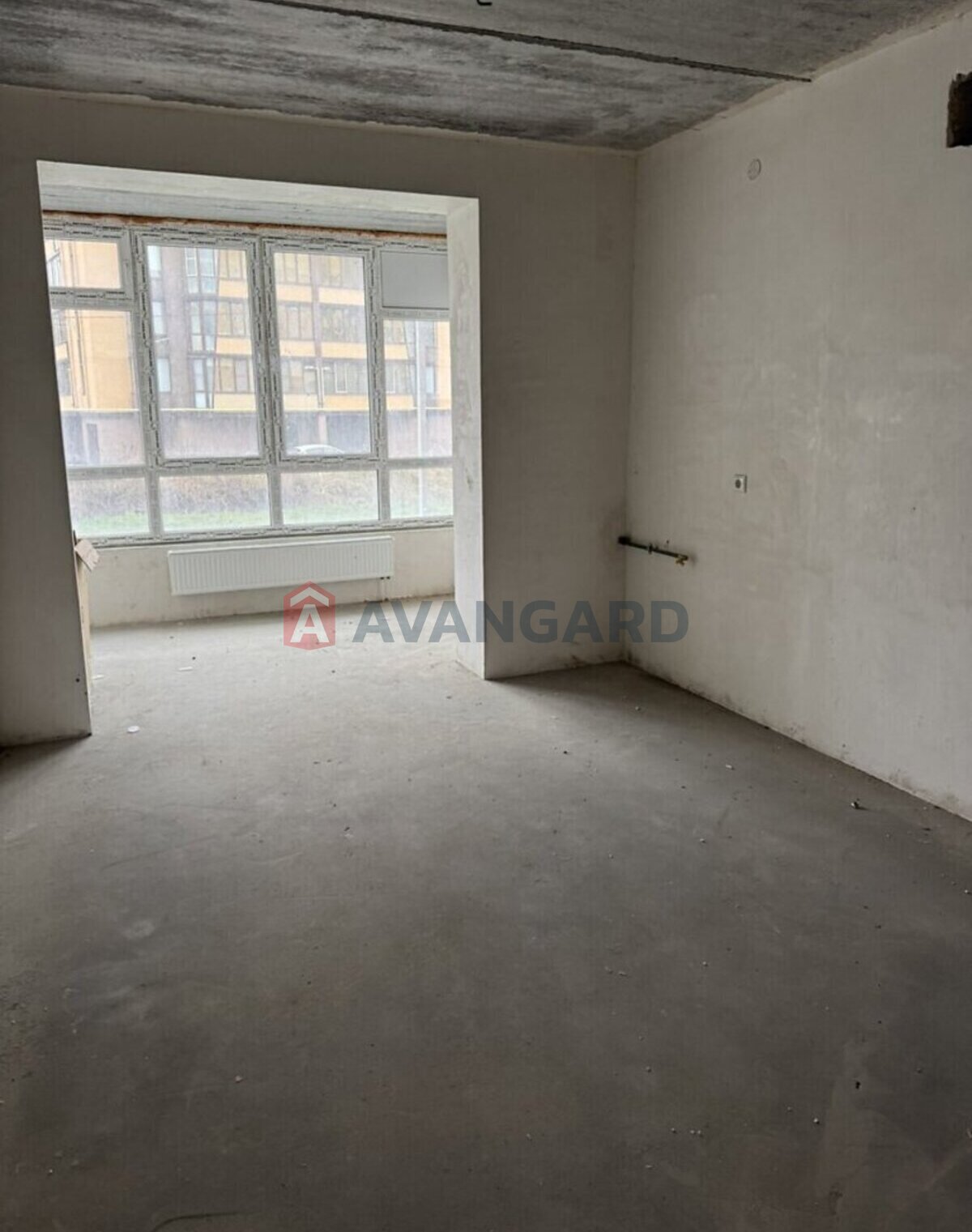 3 ��. ��������, 103/54/20 ��. �., 1/10 ������ ���� 10