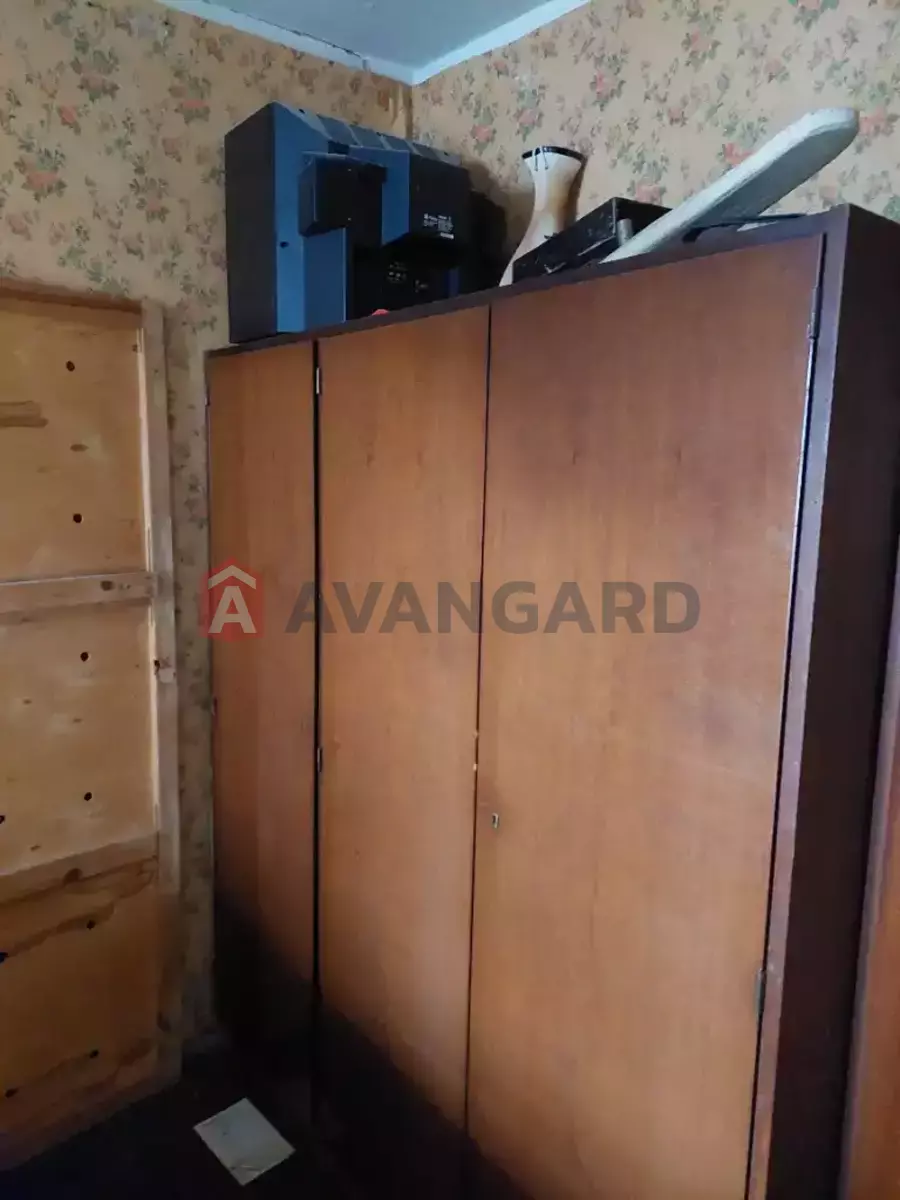 2 ��. ��������, 49/29/7 ��. �., 8/10 ������ ���� 4