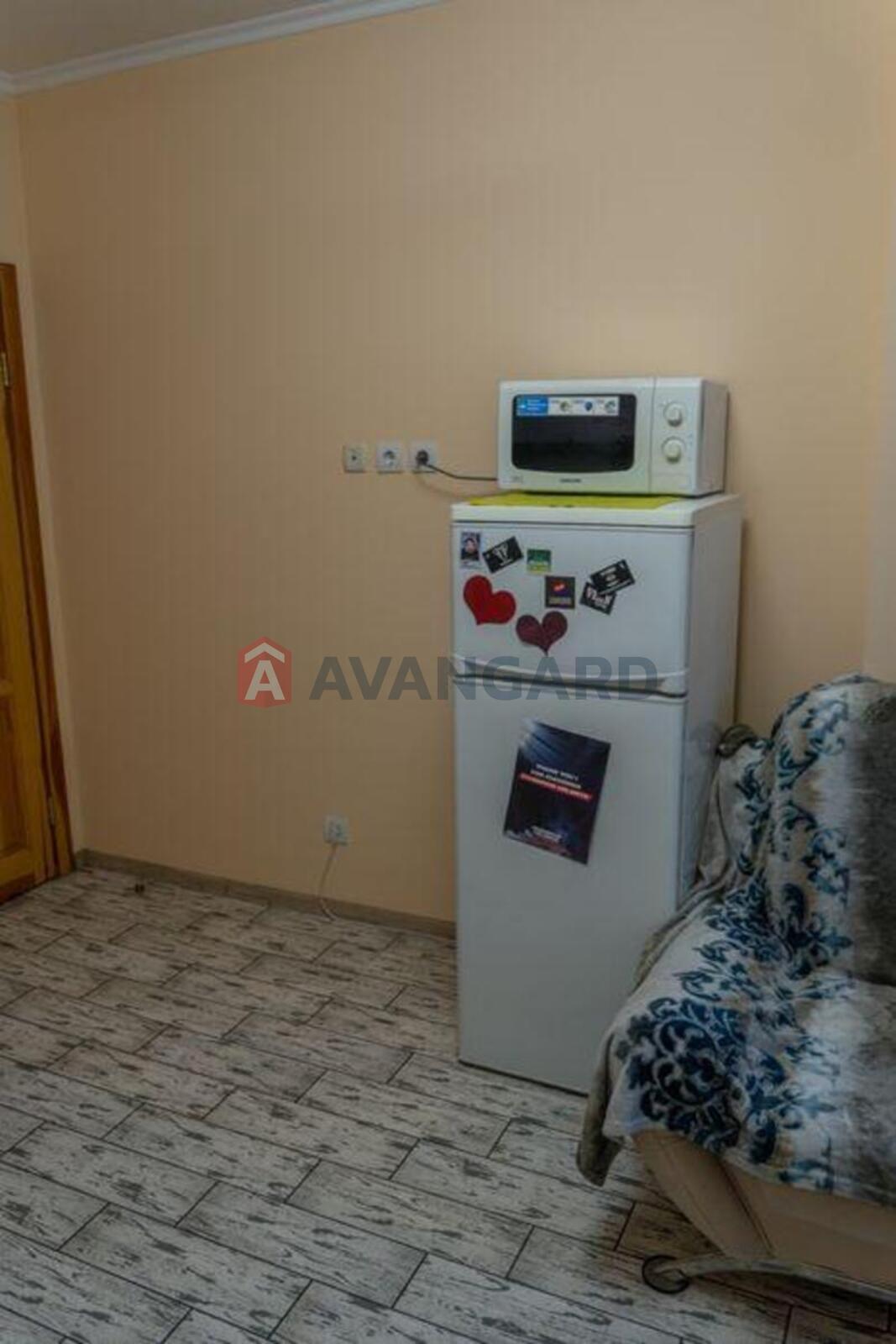 1 ��. ��������, 53/-/14 ��. �., 6/24 ������ ���� 12