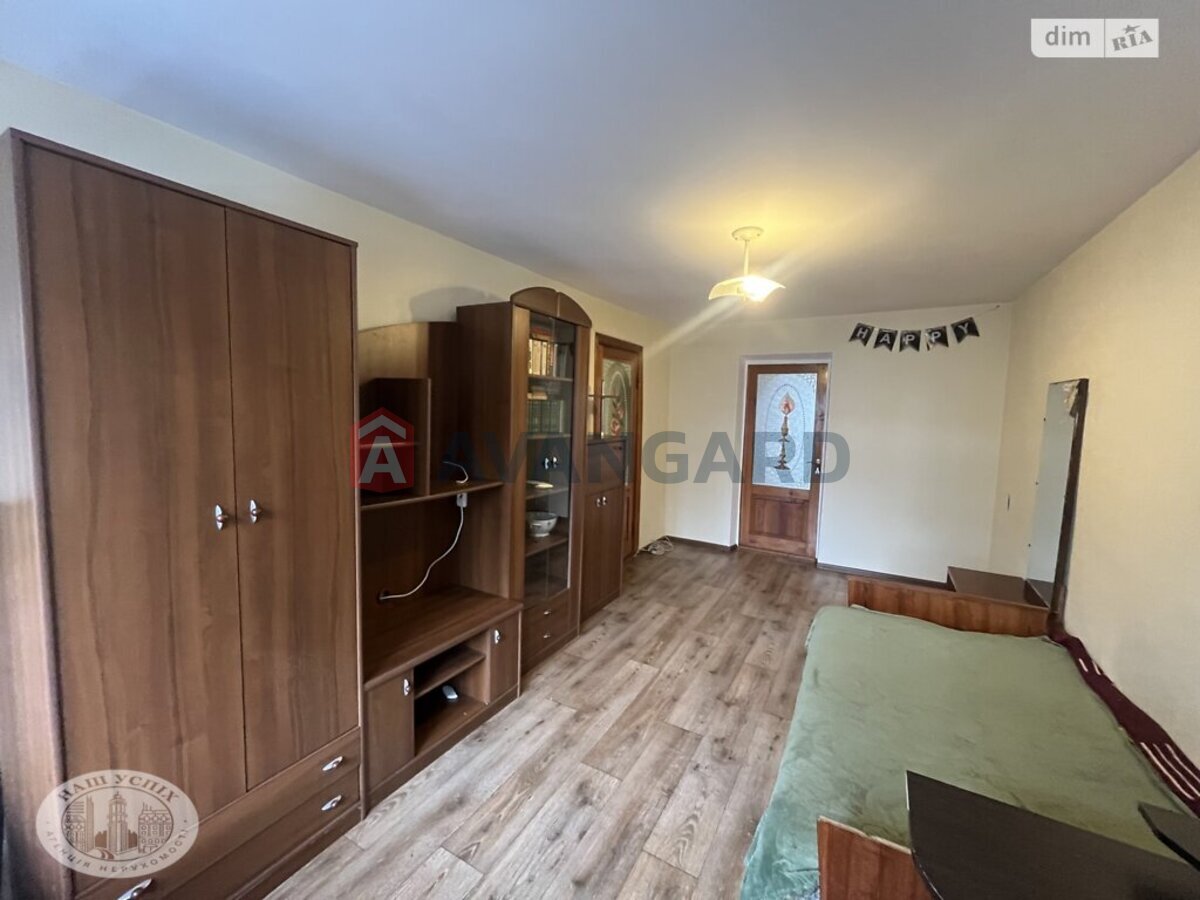 2 ��. ��������, 43/29/5 ��. �., 3/5 ������ ���� 10