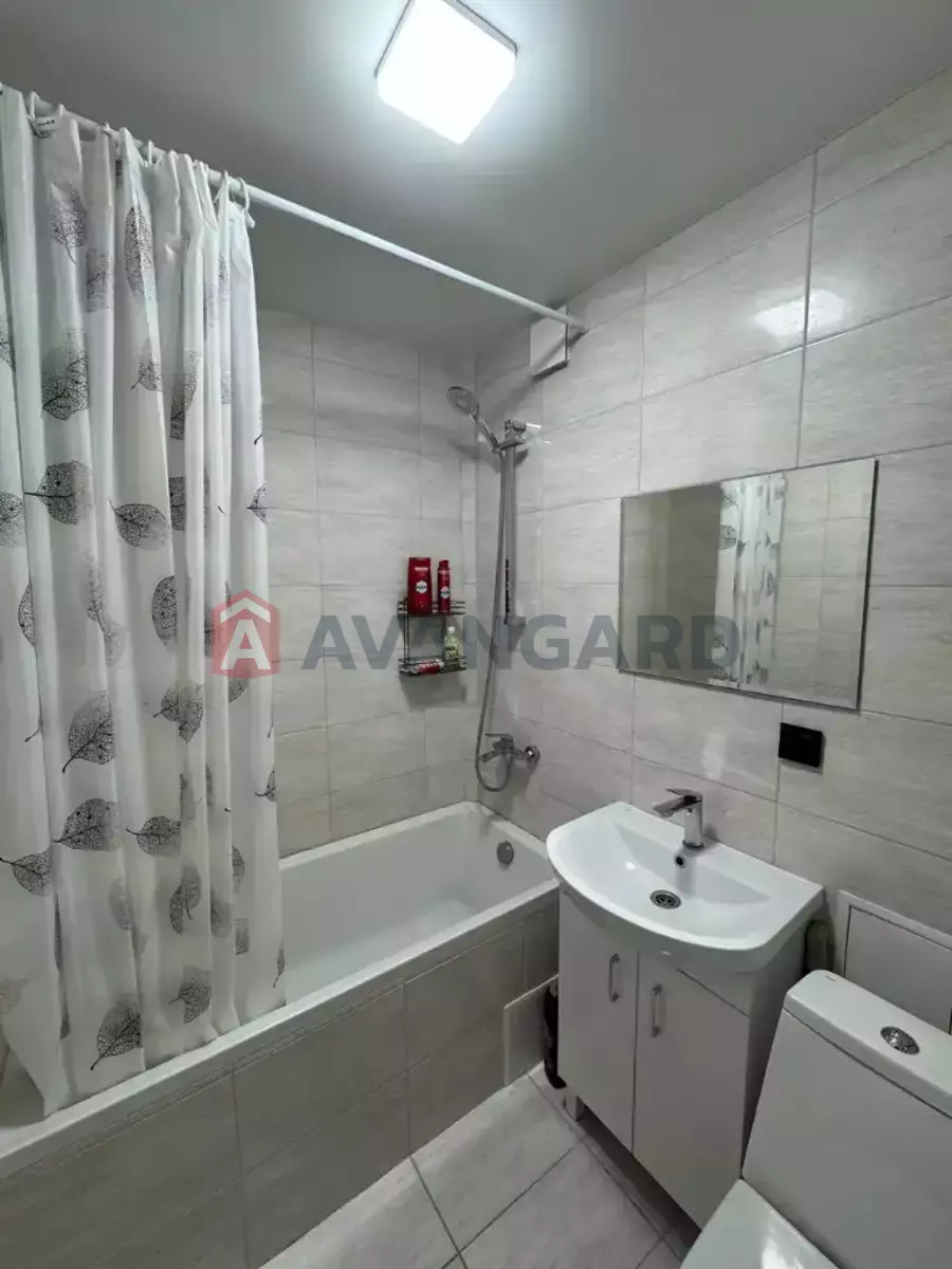 1 ��. ��������, 33/18/6 ��. �., 3/5 ������ ���� 26