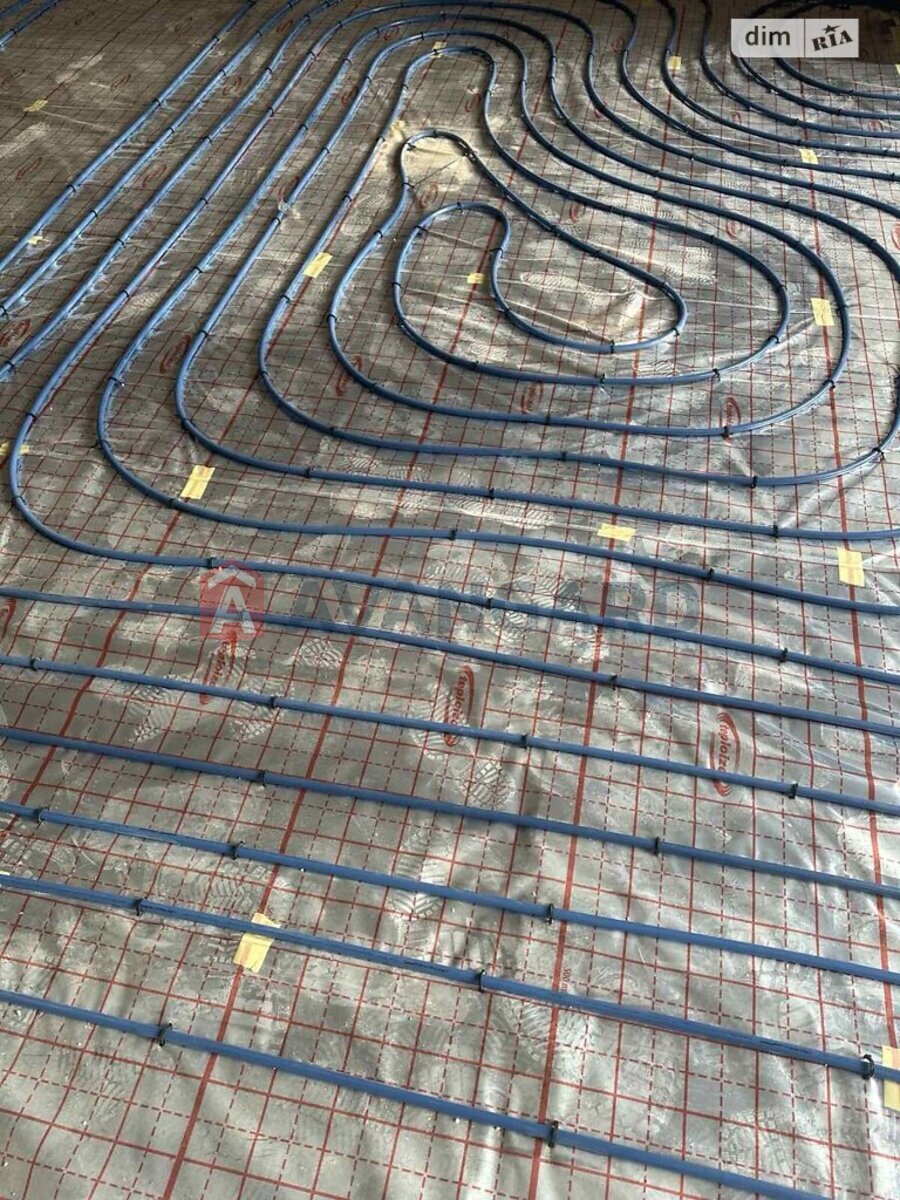 2 ��. ��������, 82/56/5 ��. �., 6/15 ������ ���� 9