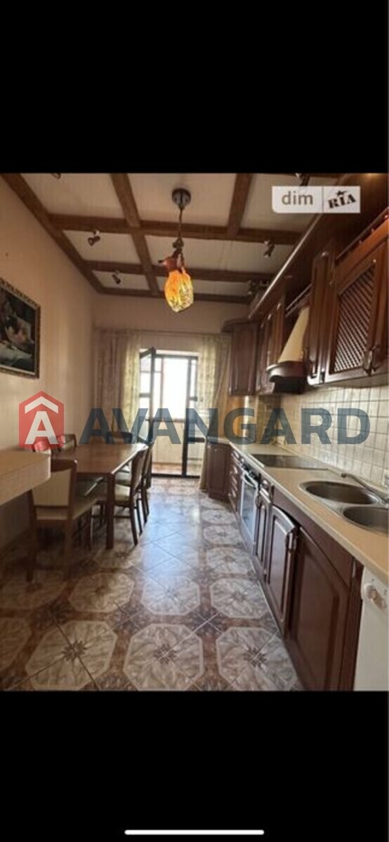 3 ��. ��������, 109/-/14 ��. �., 6/8 ������ ���� 8