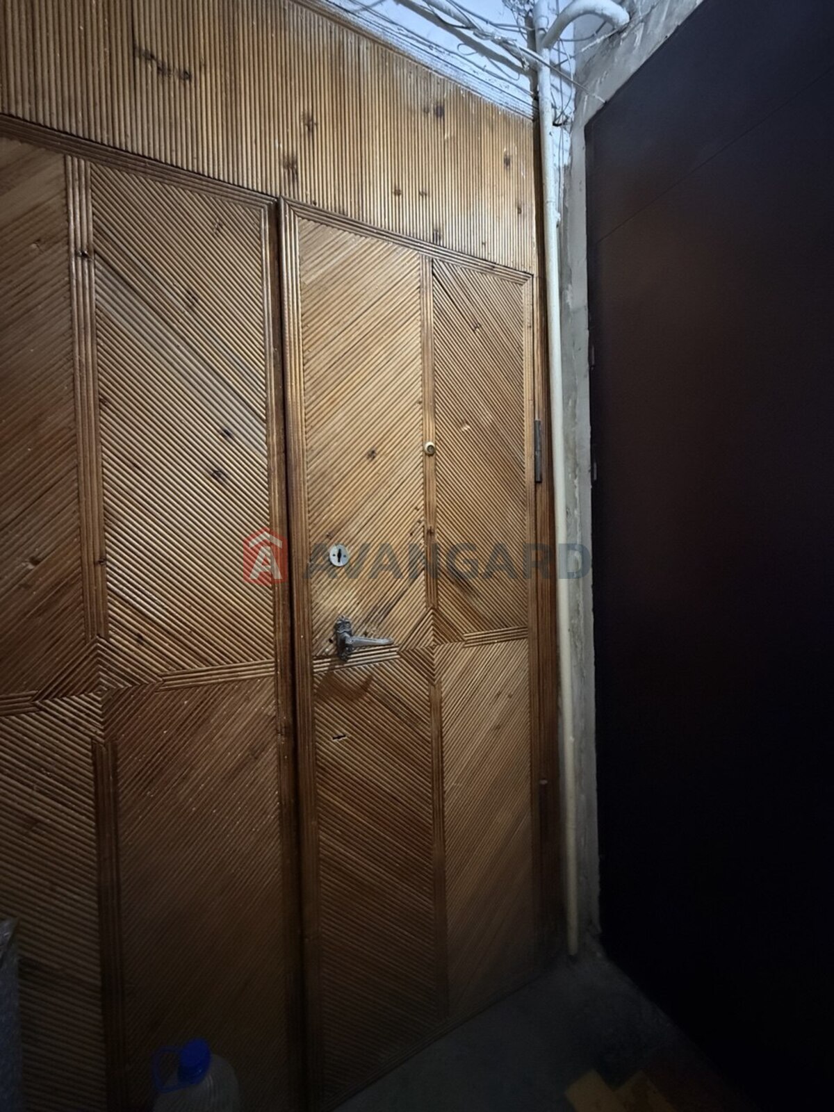 3 ��. ��������, 78/-/10 ��. �., 4/4 ������ ���� 8