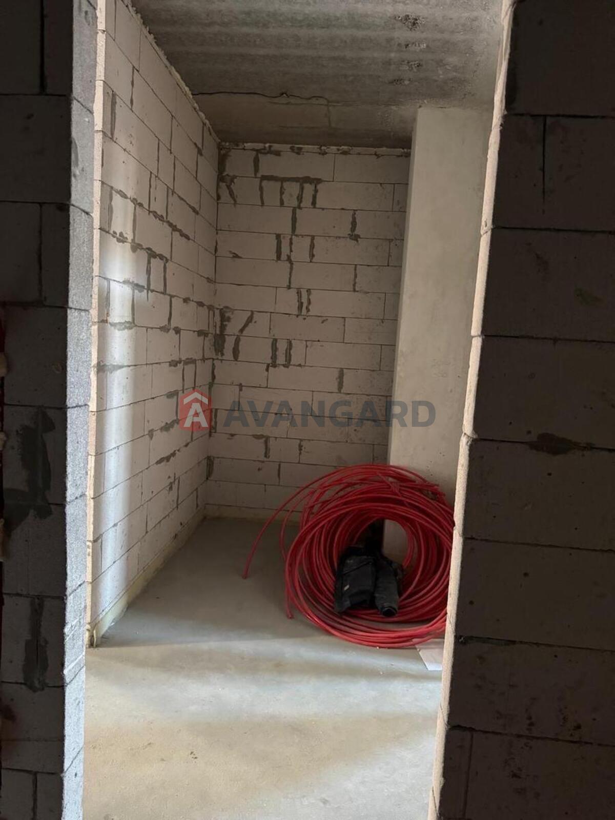 1 ��. ��������, 51/-/12 ��. �., 2/7 ������ ���� 9