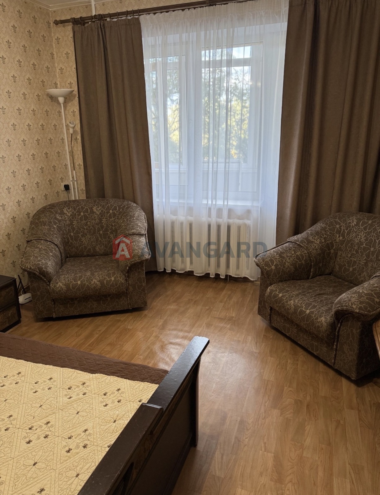 1 ��. ��������, 38,8 /-/10 ��. �., 3/9 ������ ���� 3