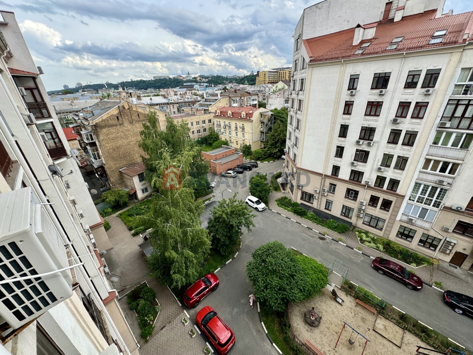 2 ��. ��������, 77/50/20 ��. �., 7/8 ������ ���� 30