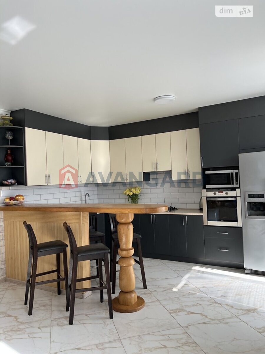 2 ��. ��������, 85/35/20 ��. �., 4/6 ������ ���� 4