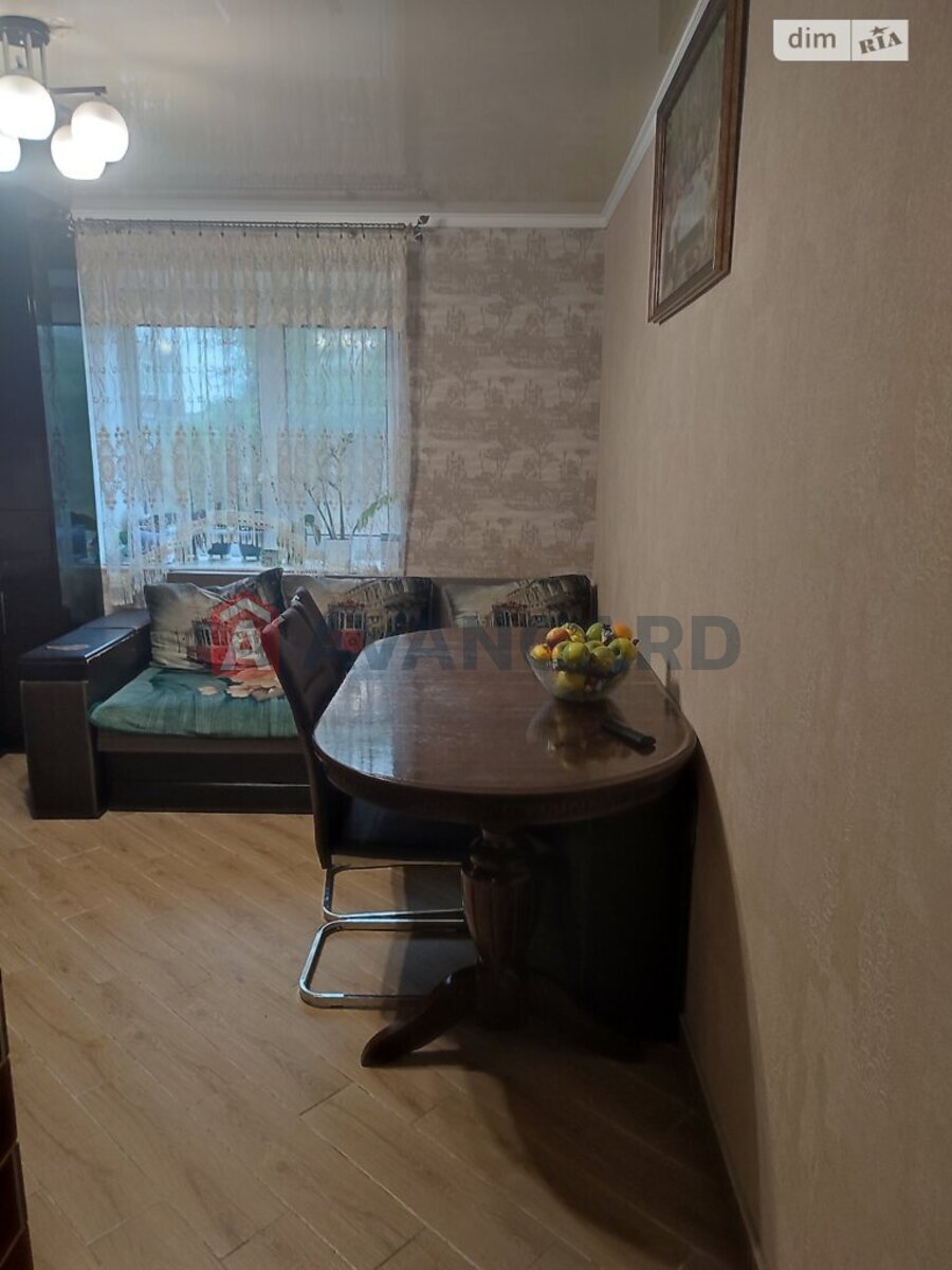 1 ��. ��������, 40/18/14 ��. �., 2/5 ������ ���� 7