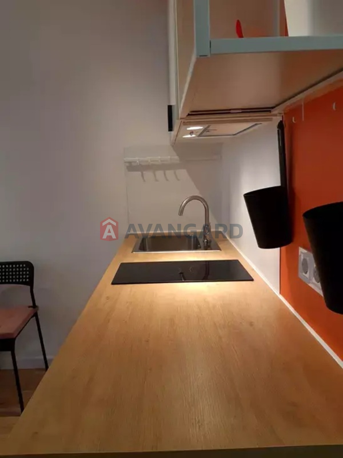 1 ��. ��������, 28/17/9 ��. �., 13/25 ������ ���� 8