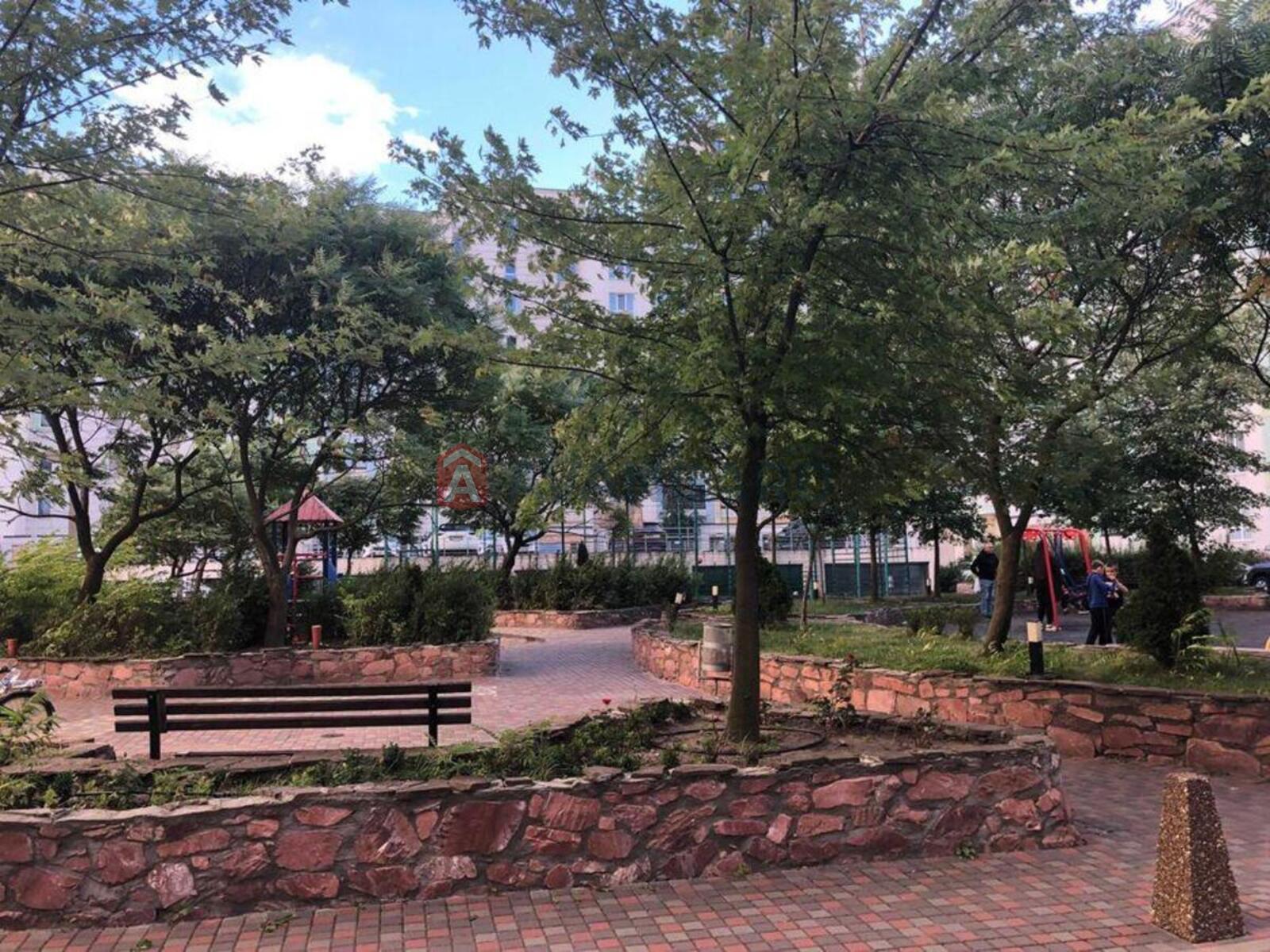 3 ��. ��������, 73/-/9 ��. �., 7/8 ������ ���� 1