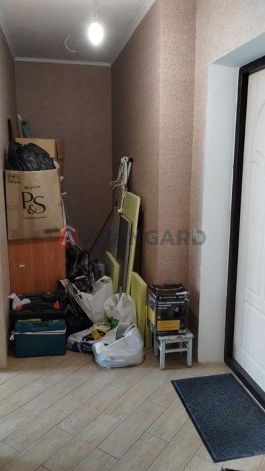 1 ��. ��������, 43/-/12 ��. �., 10/10 ������ ���� 3