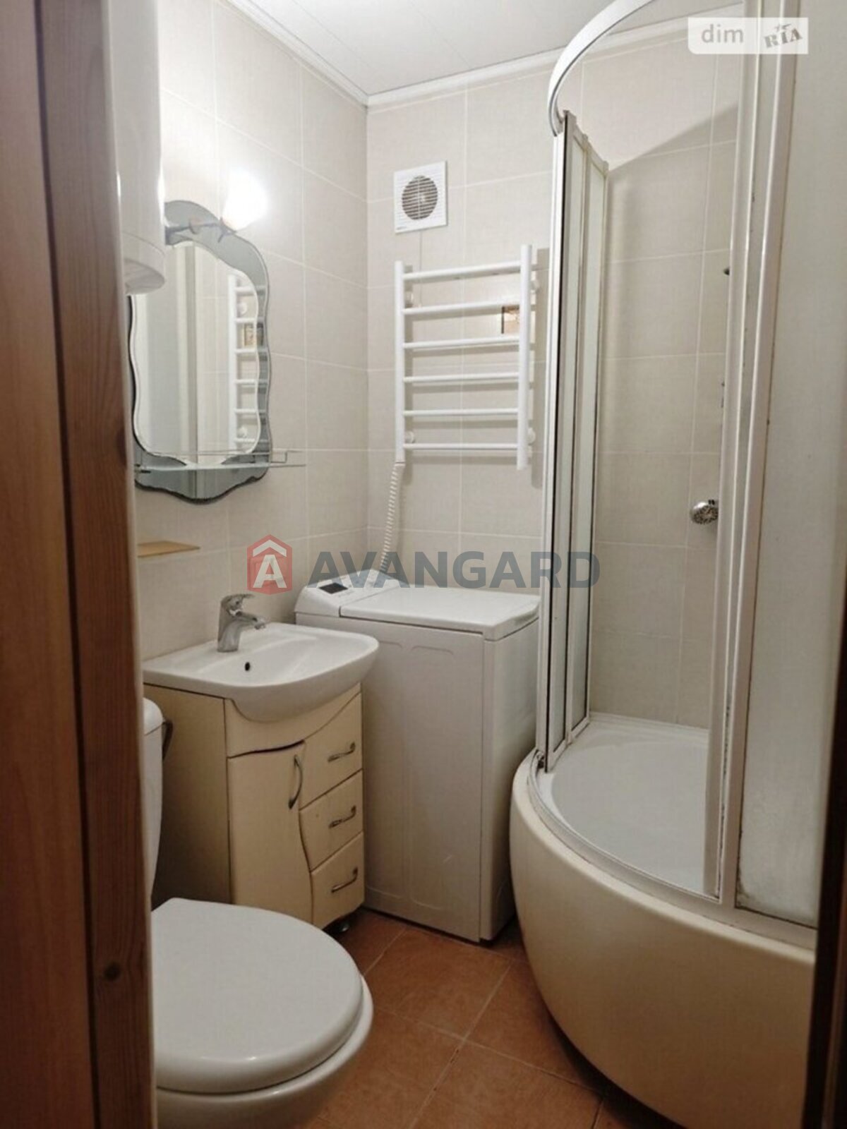 2 ��. ��������, 36/28/8 ��. �., 12/12 ������ ���� 4