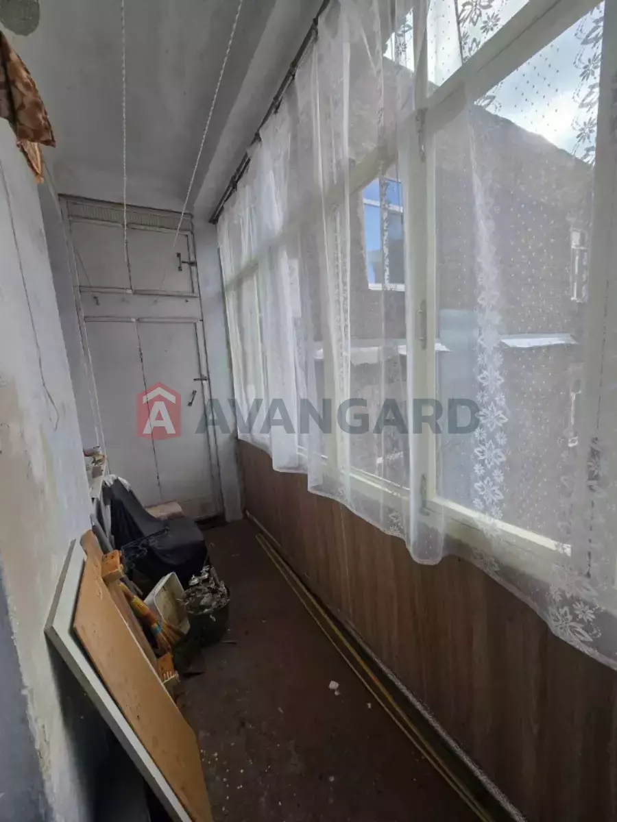 3 ��. ��������, 72/-/- ��. �., 4/5 ������ ���� 16