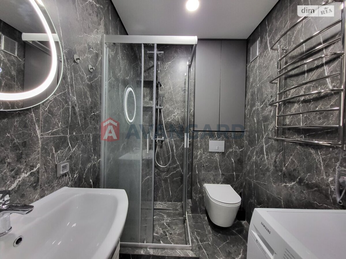 1 ��. ��������, 31/-/- ��. �., 12/16 ������ ���� 9