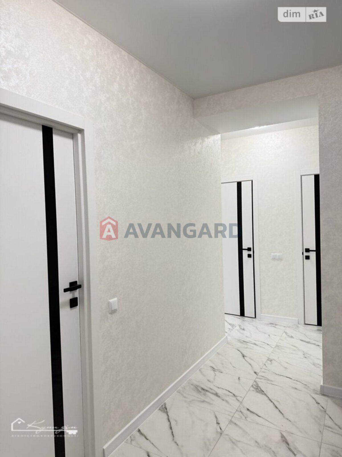 2 ��. ��������, 68/32/18 ��. �., 6/10 ������ ���� 12