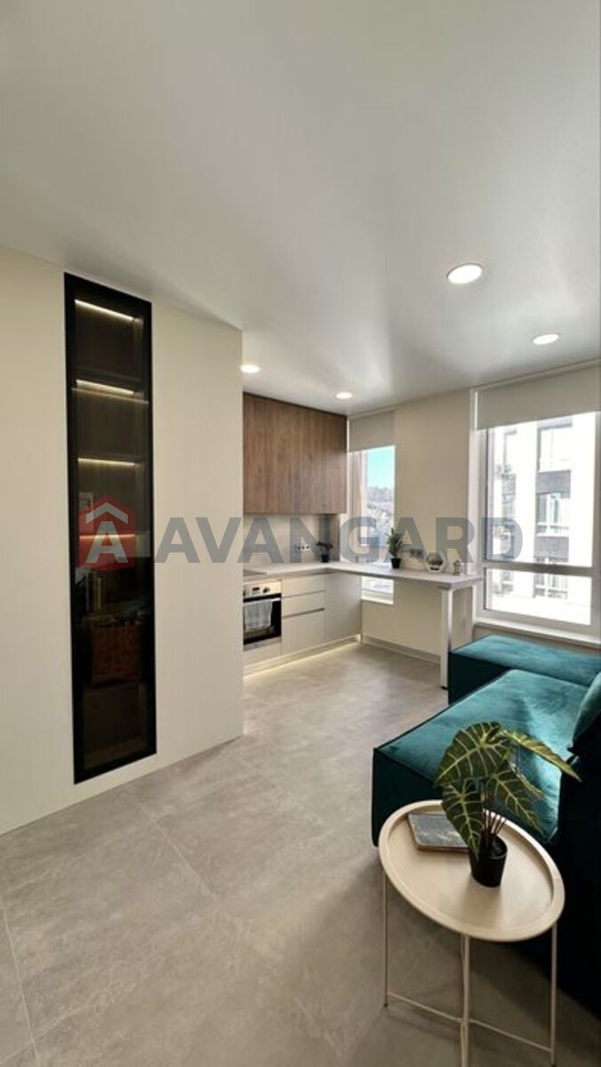 1 ��. ��������, 37/18/10 ��. �., 8/21 ������ ���� 3