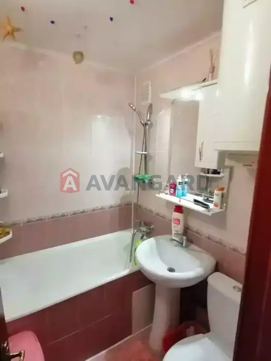 3 ��. ��������, 54/31/7 ��. �., 1/4 ������ ���� 8