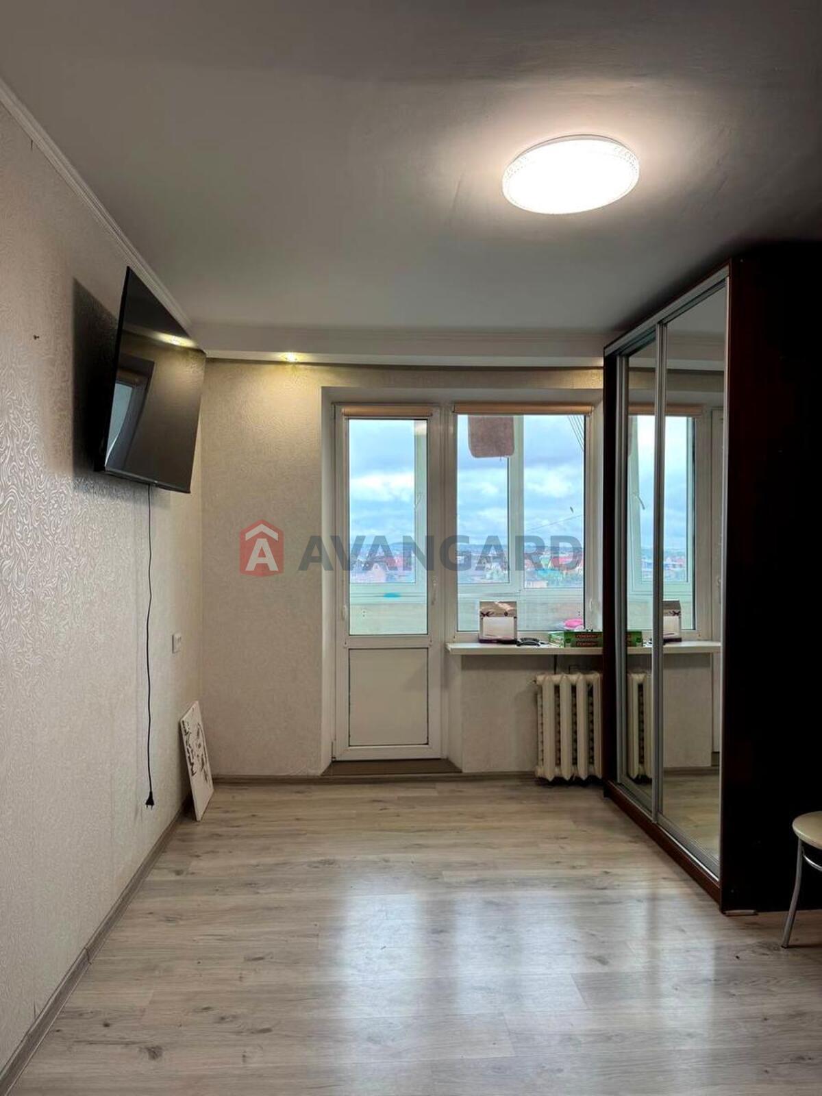 3 ��. ��������, 65/38/8 ��. �., 9/9 ������ ���� 2