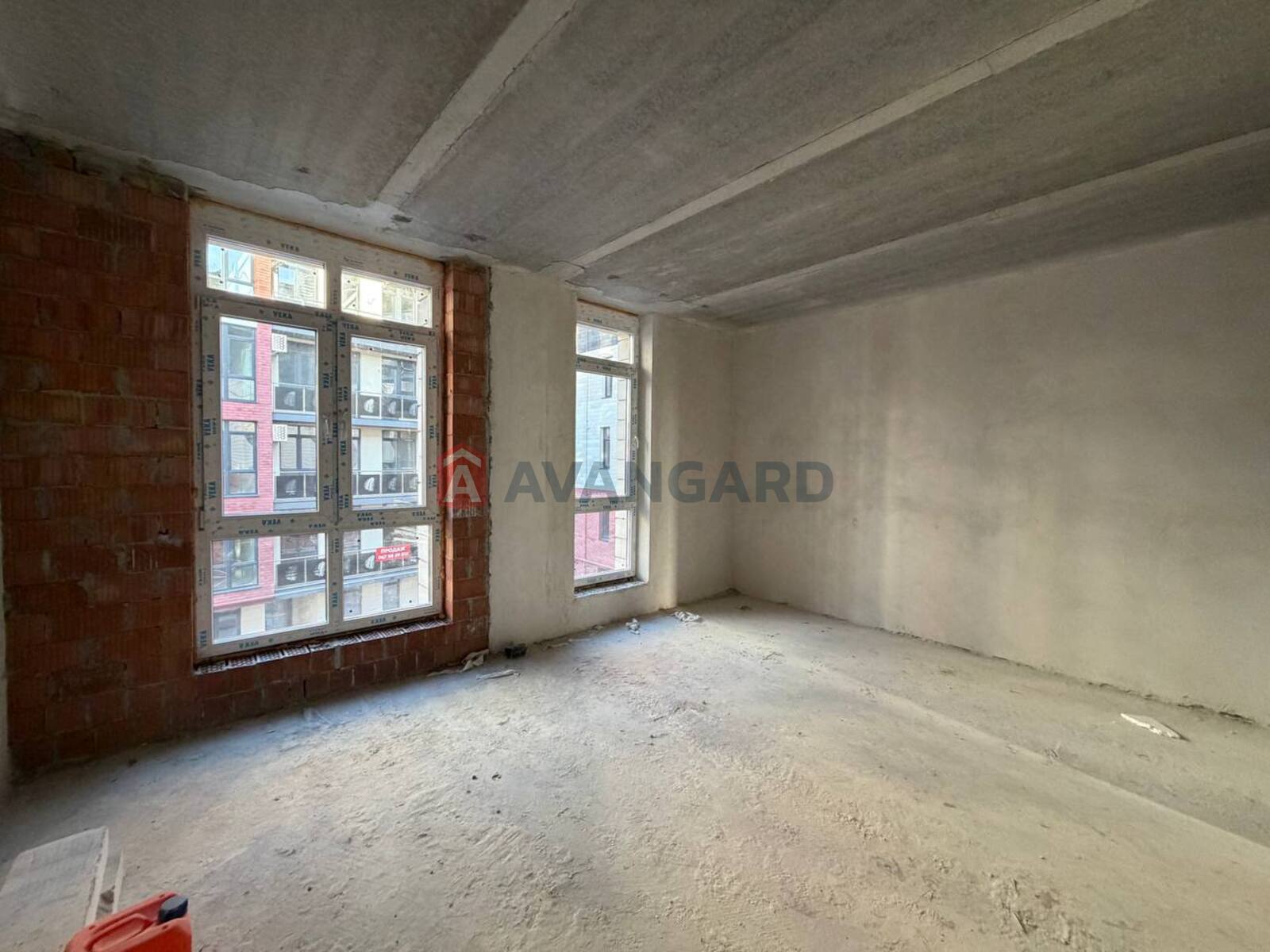 1 ��. ��������, 94/21/41 ��. �., 3/5 ������ ���� 12