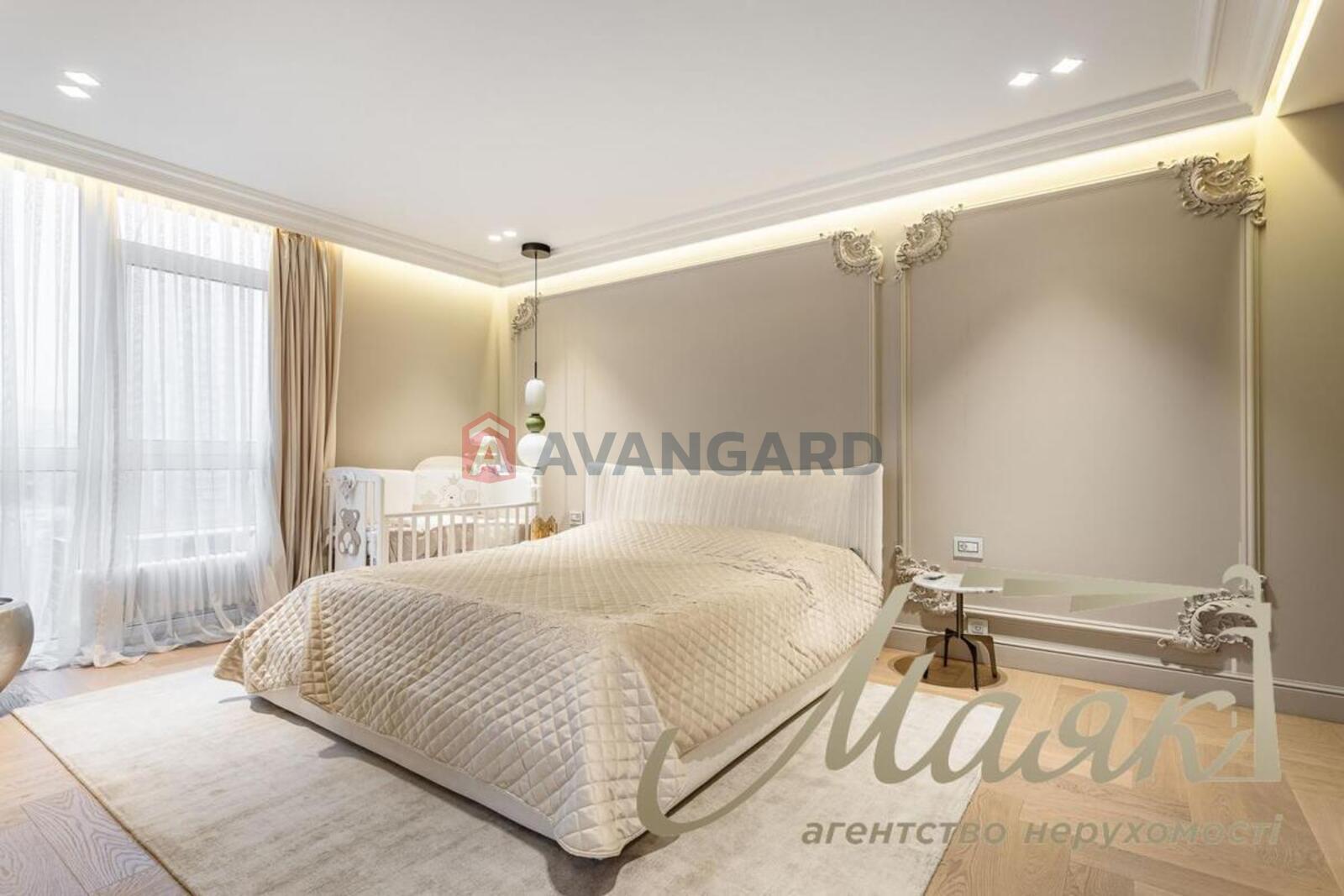 3 ��. ��������, 122/60/40 ��. �., 12/24 ������ ���� 20