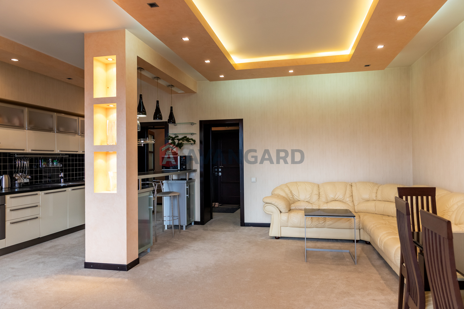 3 ����. ��������, 150/-/38 ��. �., 7/12 ���� ���� 8