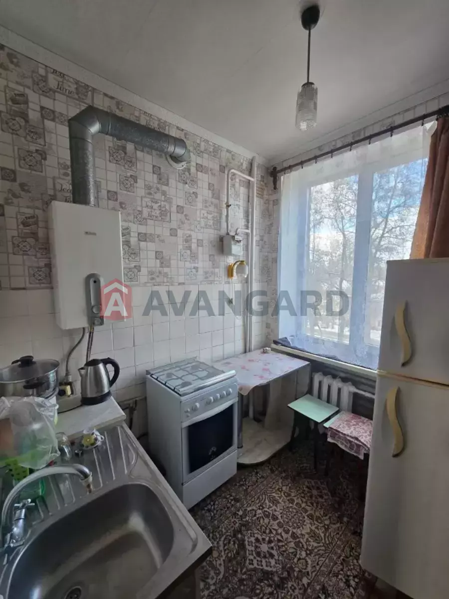 3 ��. ��������, 72/-/- ��. �., 4/5 ������ ���� 11