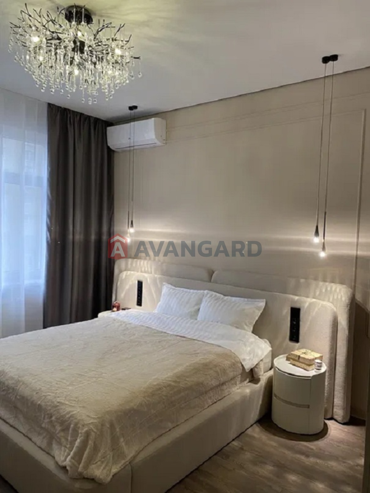 2 ��. ��������, 81/35/15 ��. �., 6/11 ������ ���� 1