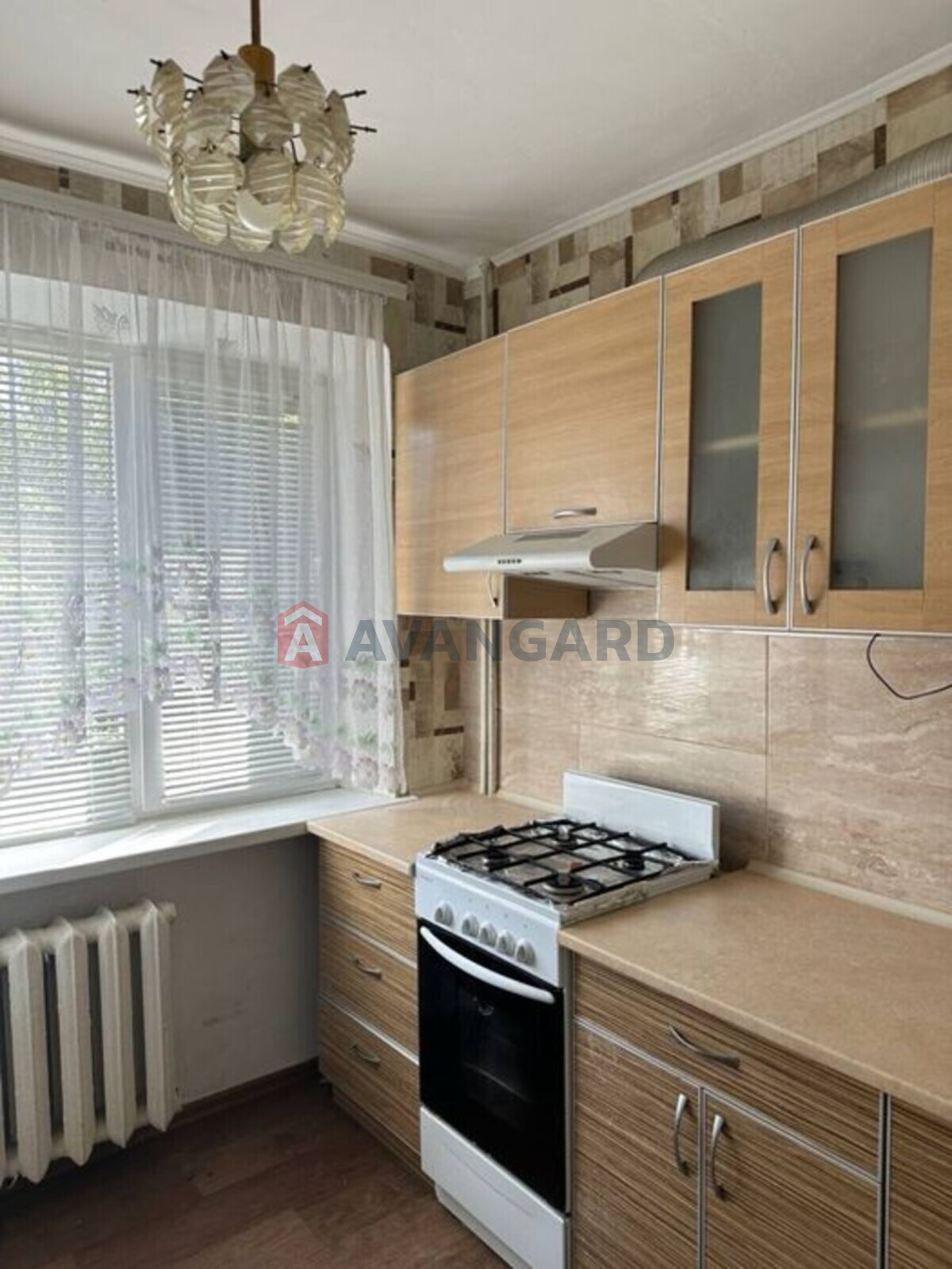 1 ��. ��������, 32/-/12 ��. �., 3/5 ������ ���� 4