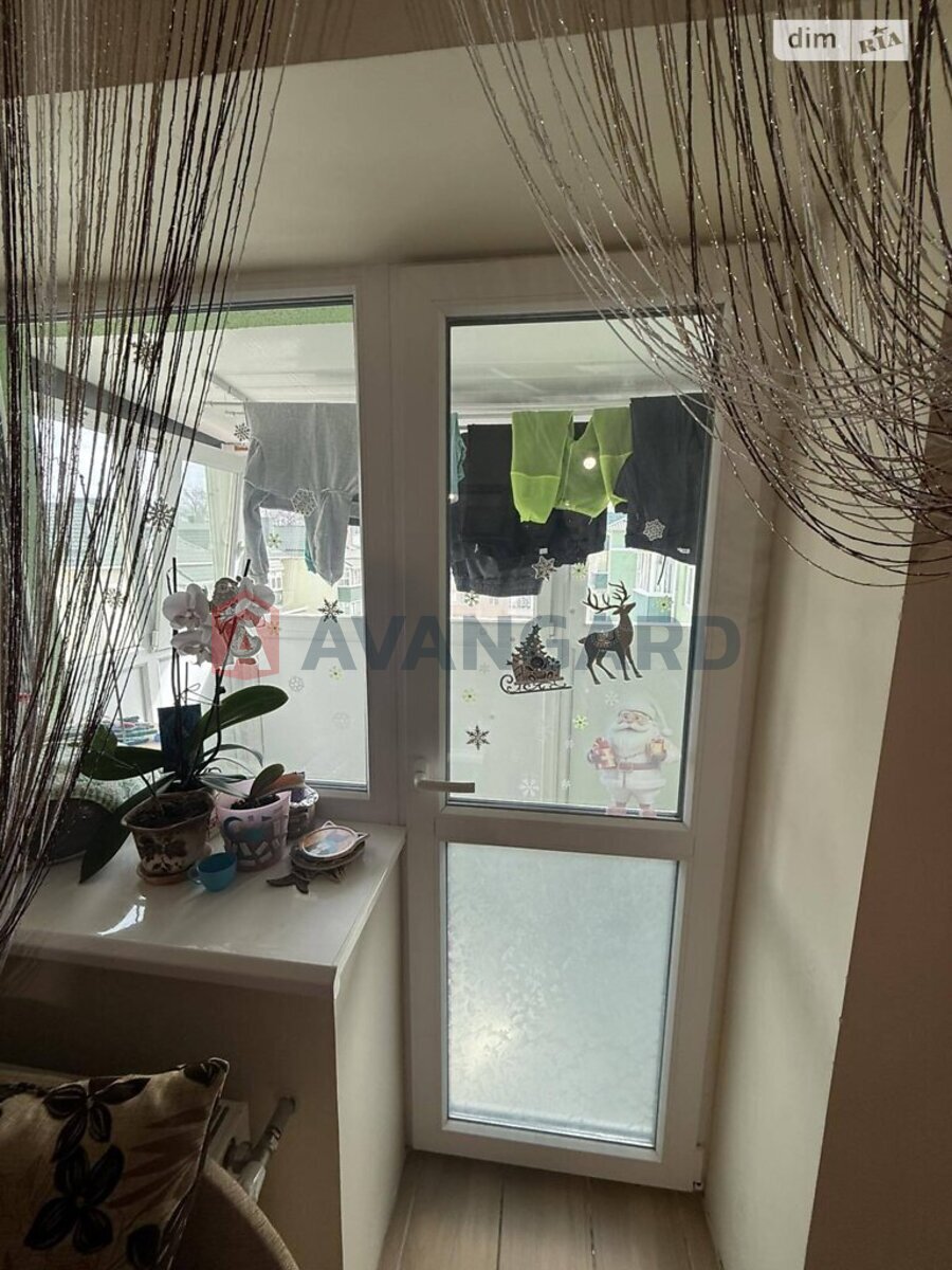 1 ����. ��������, 40/18/12 ��. �., 5/5 ���� ���� 14