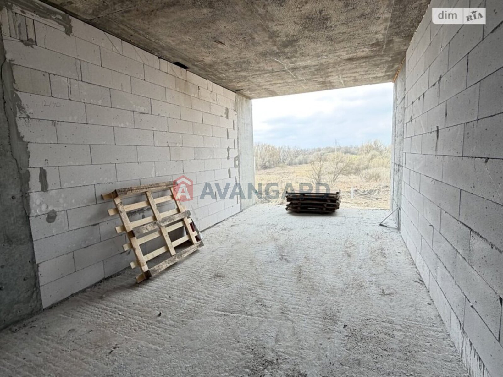 2 ��. ��������, 68/-/- ��. �., 5/10 ������ ���� 5