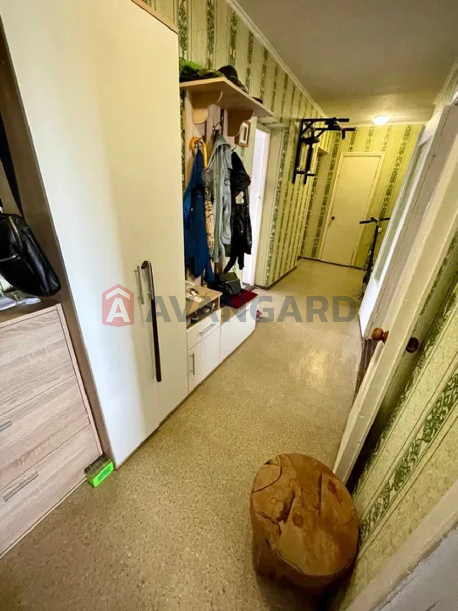 4 ��. ��������, 76/-/11 ��. �., 9/10 ������ ���� 5