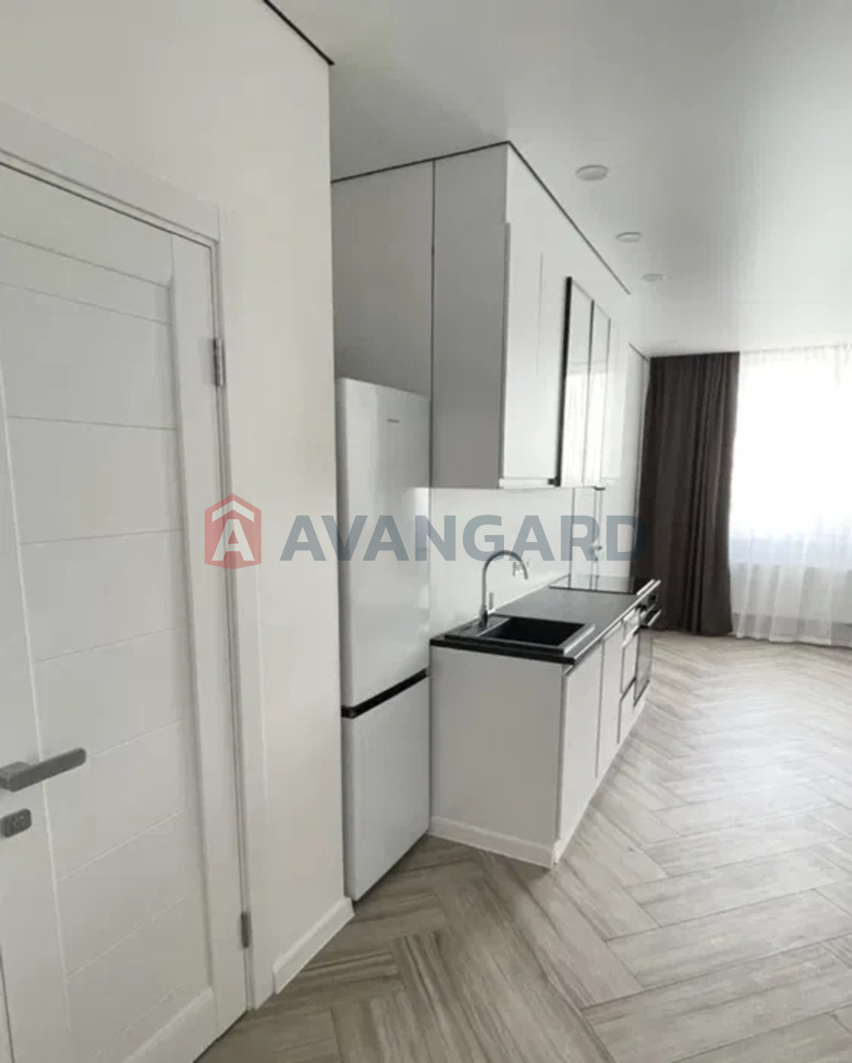 1 ��. ��������, 37/-/20 ��. �., 24/25 ������ ���� 9