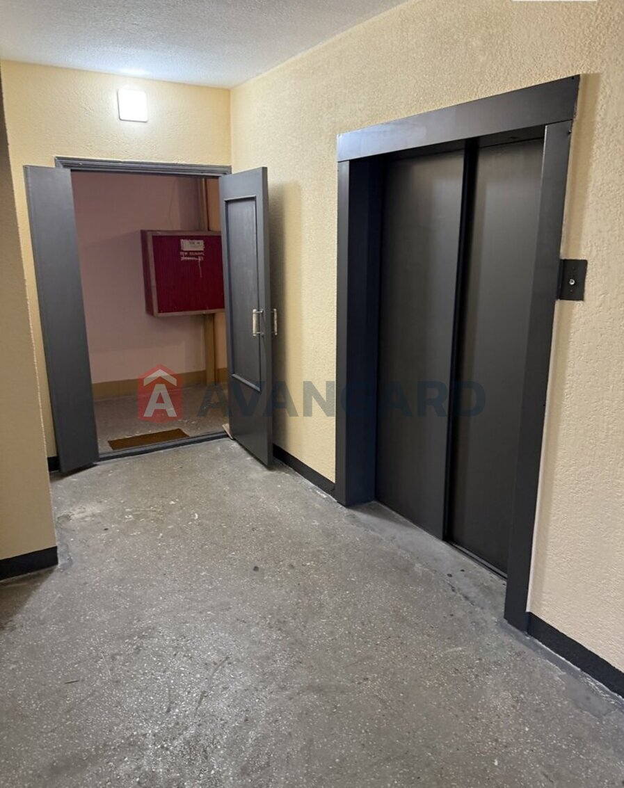 3 ����. ��������, 86/48/9 ��. �., 6/18 ���� ���� 4