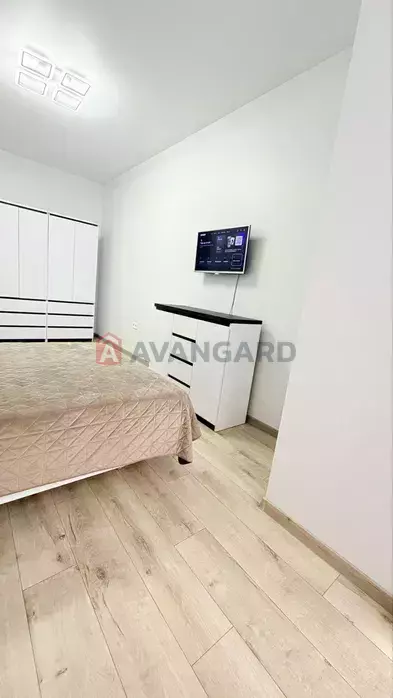 1 ����. ��������, 37.30/-/11.40 ��. �., 3/10 ���� ���� 11