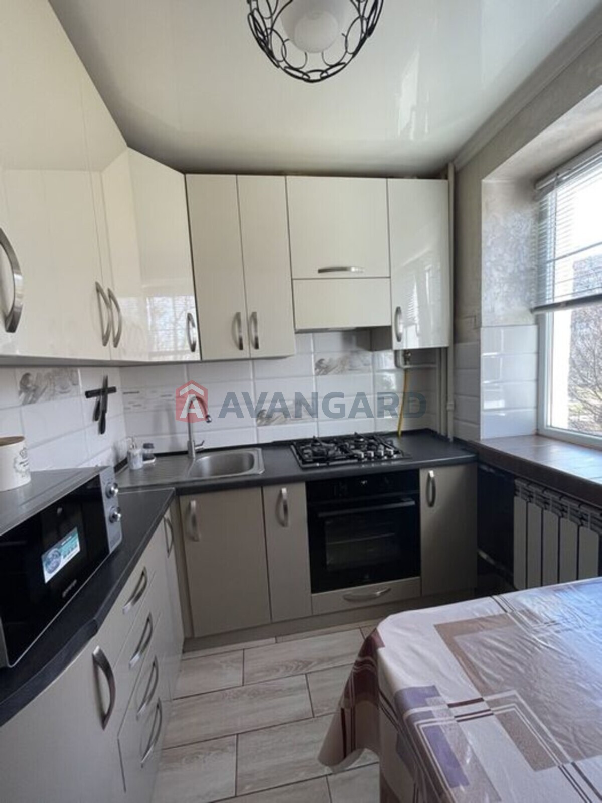 2 ��. ��������, 44/-/6 ��. �., 3/5 ������ ���� 20