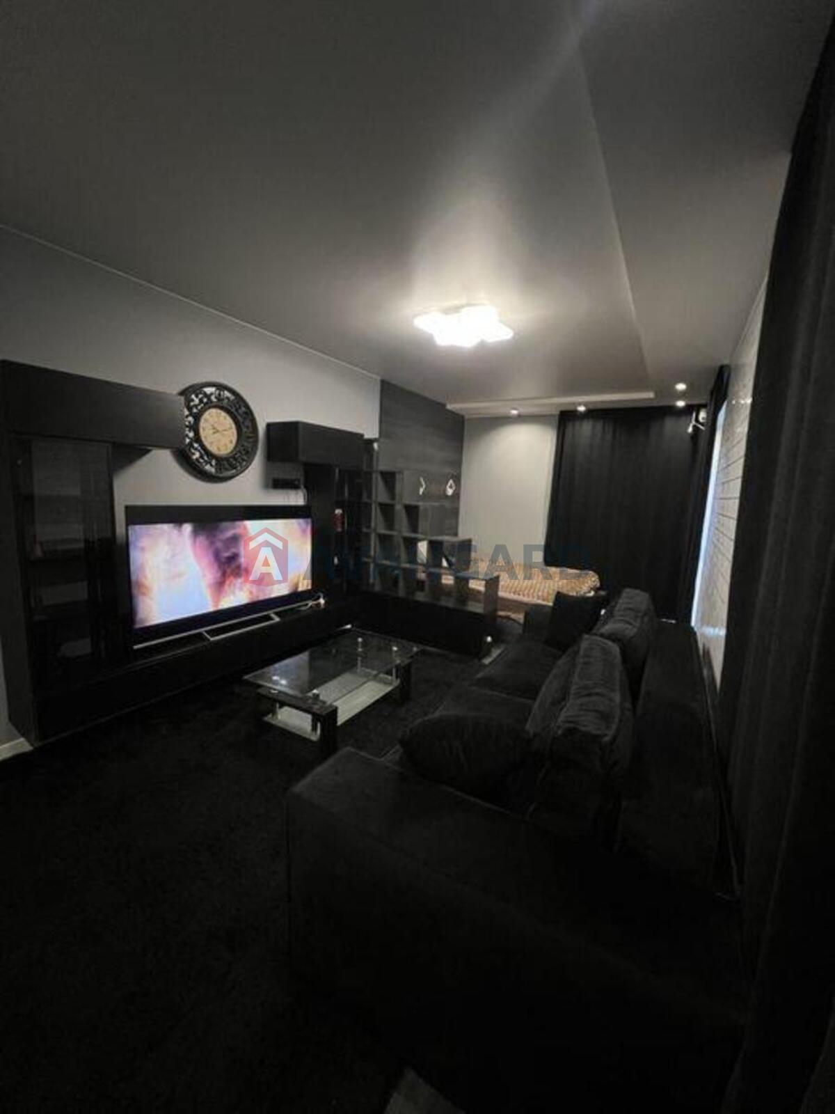 1 ��. ��������, 44/-/12 ��. �., 8/8 ������ ���� 3