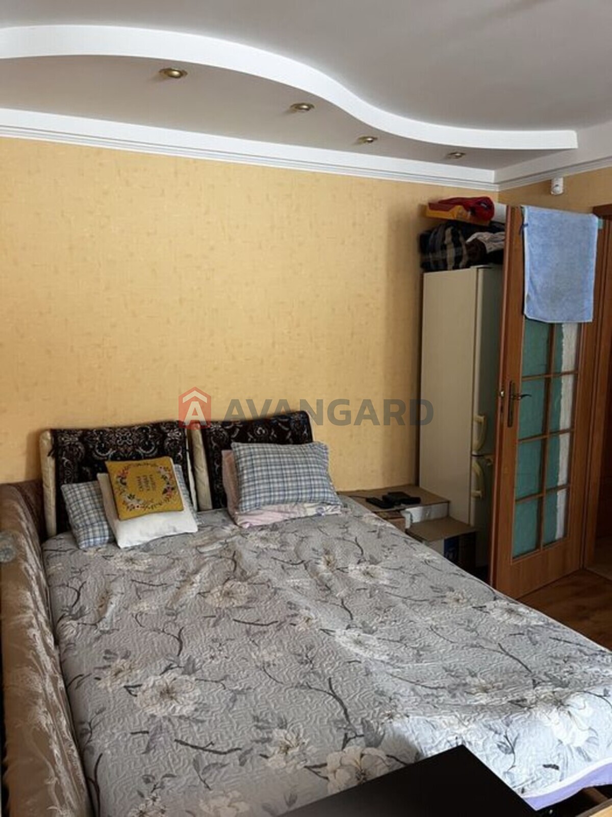 2 ��. ��������, 44/-/8 ��. �., 2/5 ������ ���� 2