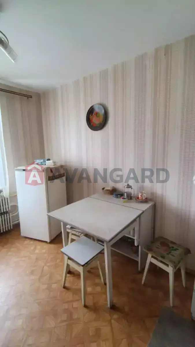 3 ��. ��������, 72/-/10 ��. �., 10/10 ������ ���� 3