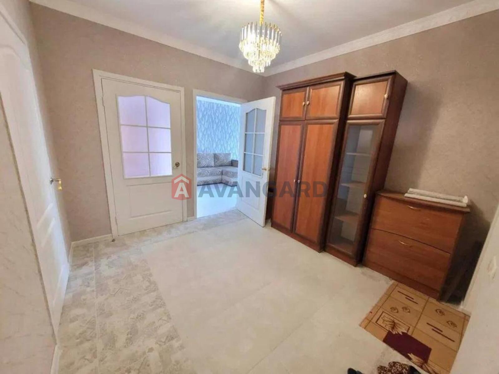 3 ��. ��������, 76/45/9 ��. �., 11/16 ������ ���� 2