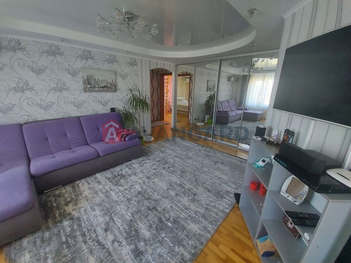 3 ��. ��������, 68/-/9 ��. �., 9/9 ������ ���� 5