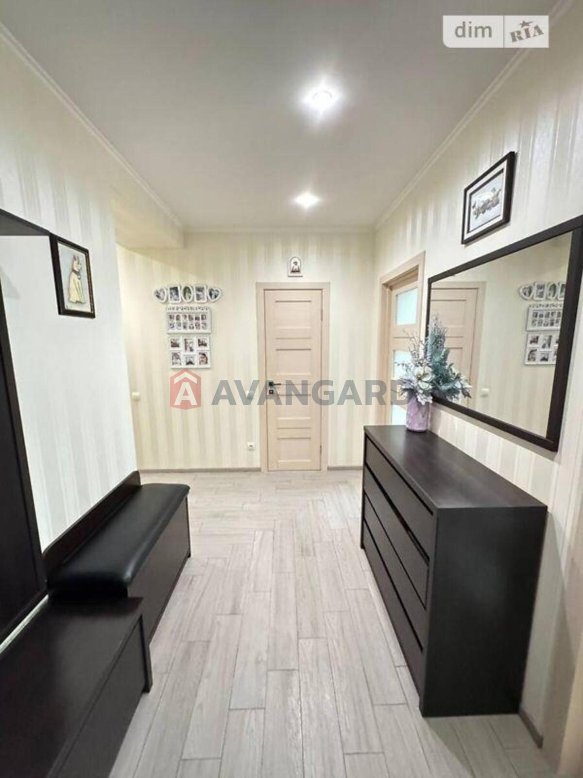 2 ����. ��������, 62/32/16 ��. �., 11/11 ���� ���� 21