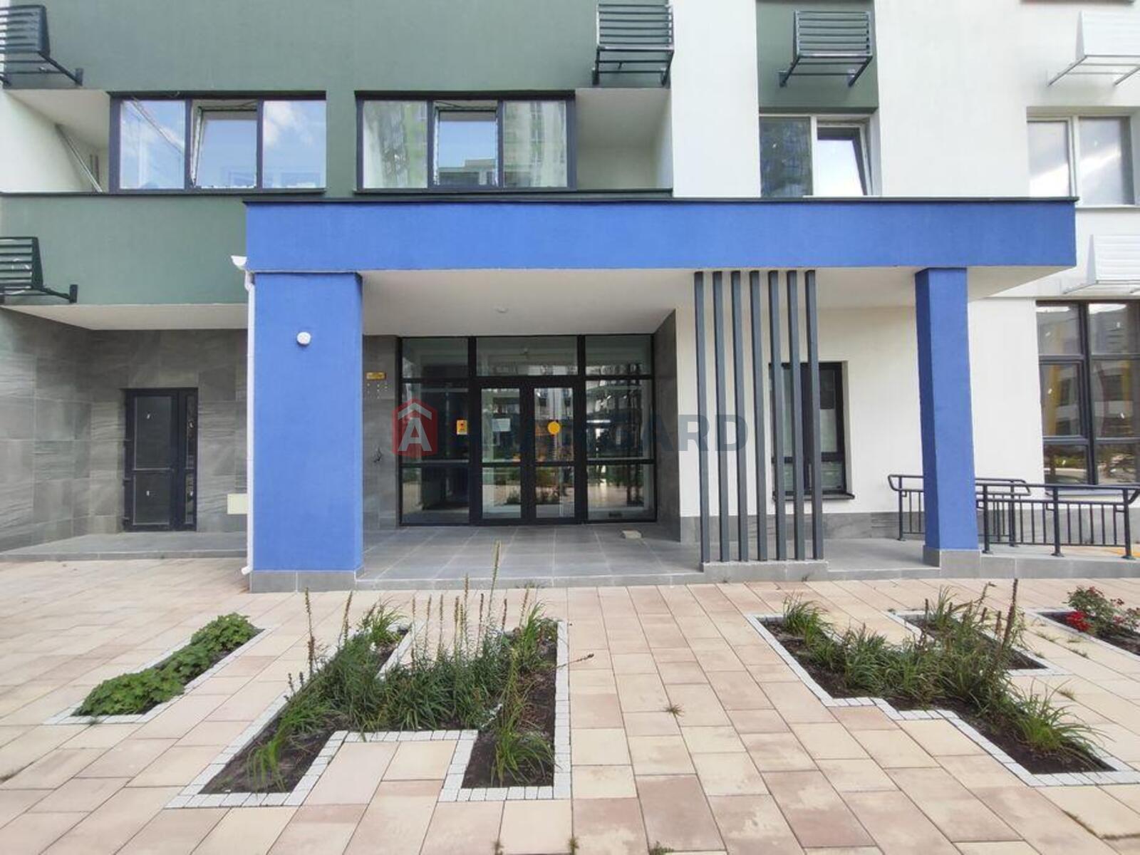 1 ��. ��������, 47/20/13 ��. �., 10/22 ������ ���� 8