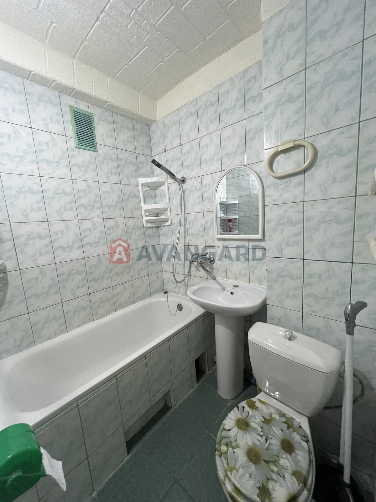 1 ��. ��������, 30/-/6 ��. �., 4/5 ������ ���� 5