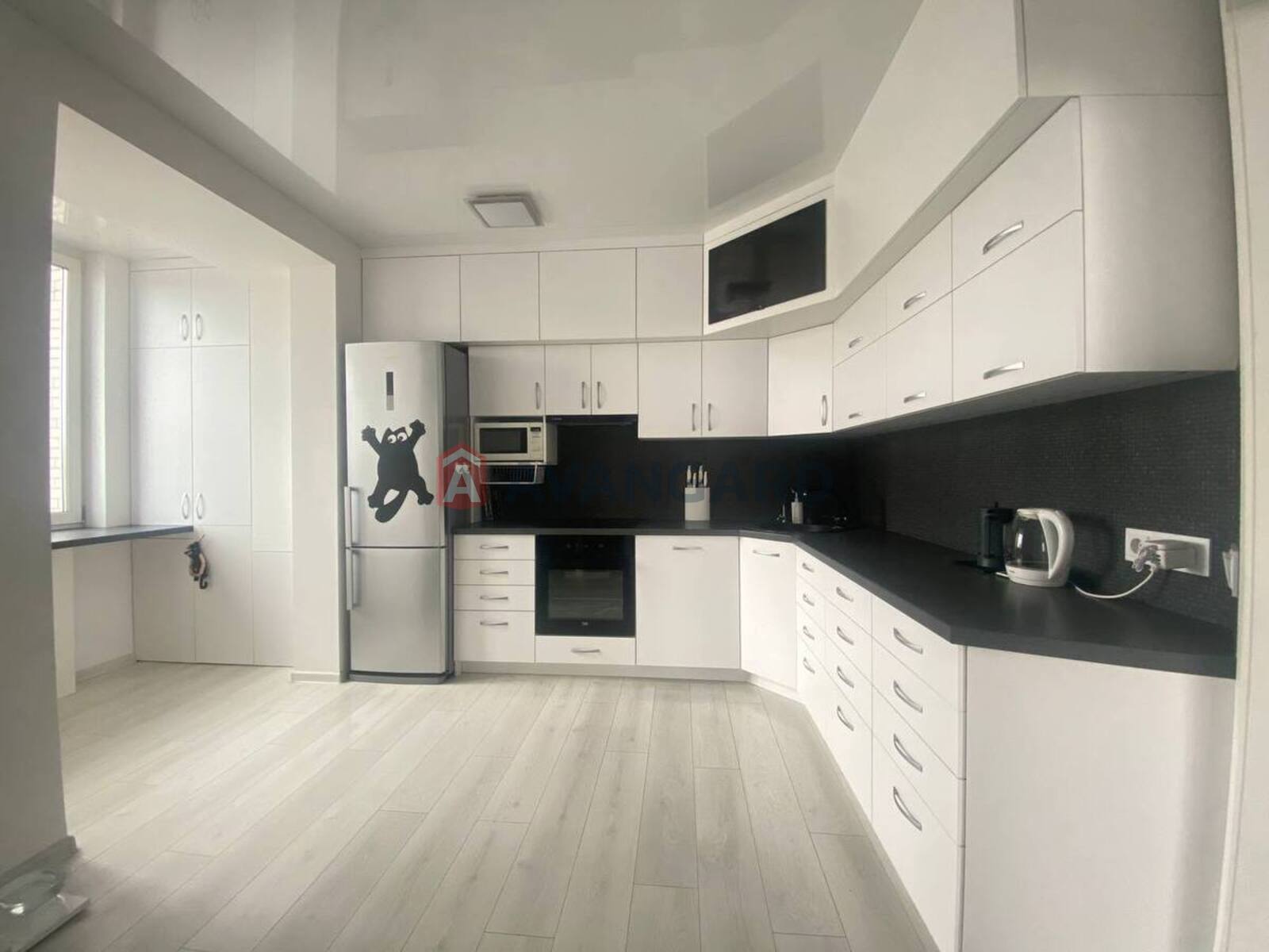 3 ��. ��������, 125/70/17 ��. �., 15/17 ������ ���� 9