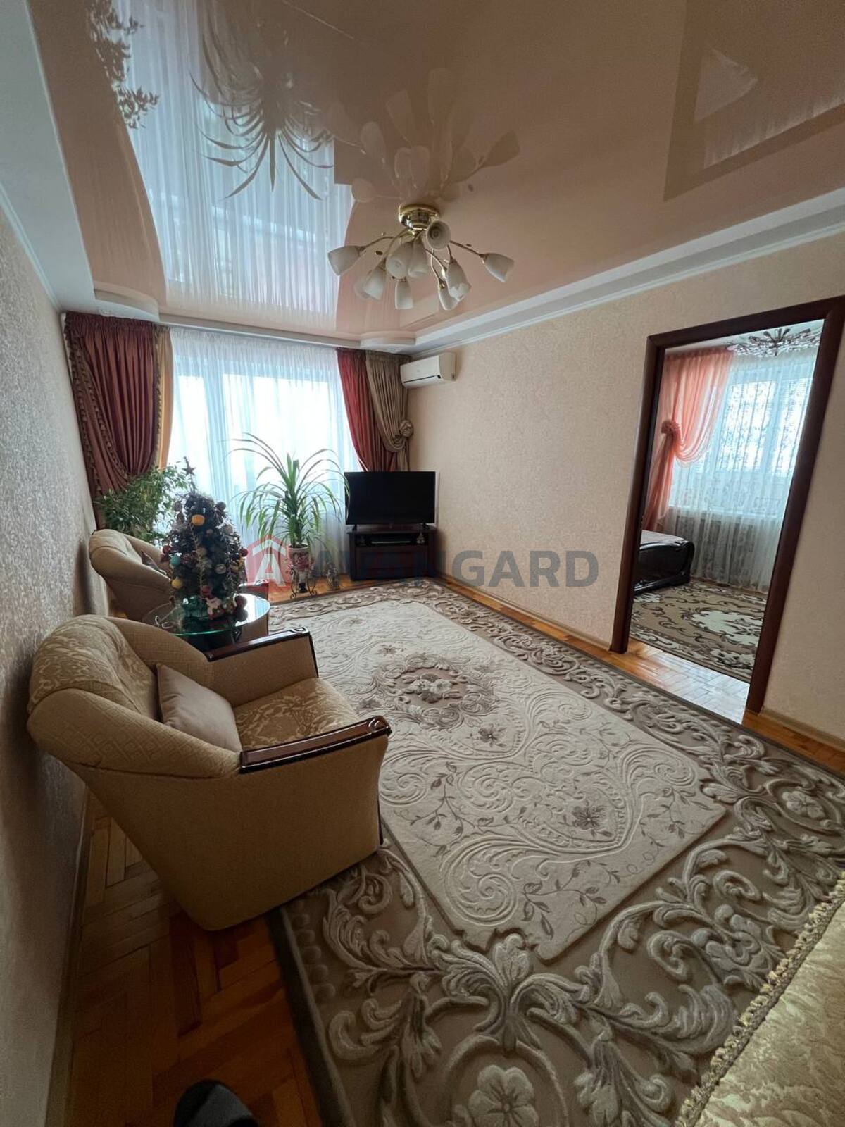 3 ����. ��������, 67/-/8 ��. �., 6/9 ���� ���� 17